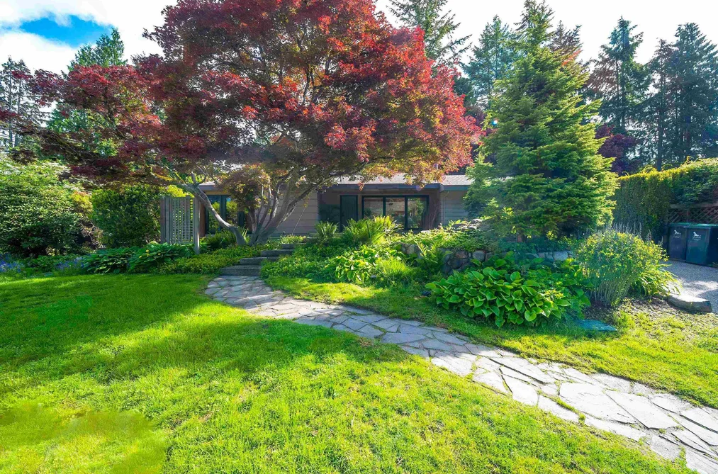 House for sale at 4096 Sunset Boulevard North Vancouver British Columbia - MLS: R3110983
