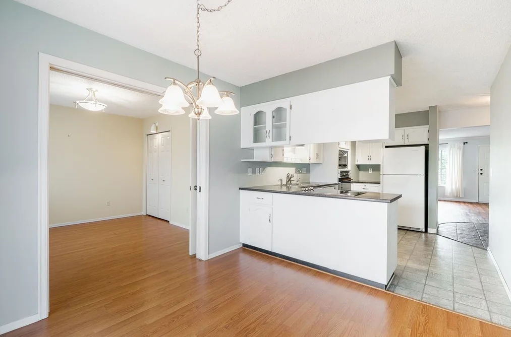 41 32959 GEORGE FERGUSON WAY, Abbotsford BC V2S 7W9, Abbotsford BC — Residential for Sale - Photo 5