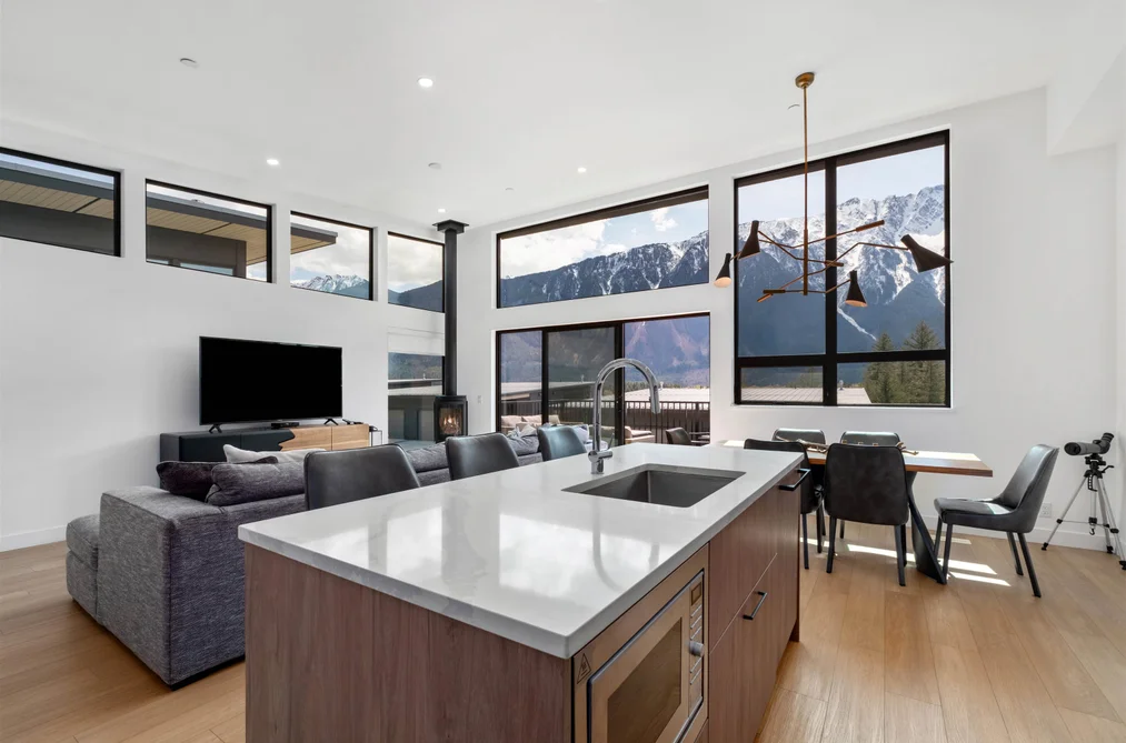 41 4000 SUNSTONE WAY, Pemberton BC V0N 2L3, Pemberton BC — Residential for Sale - Photo 2