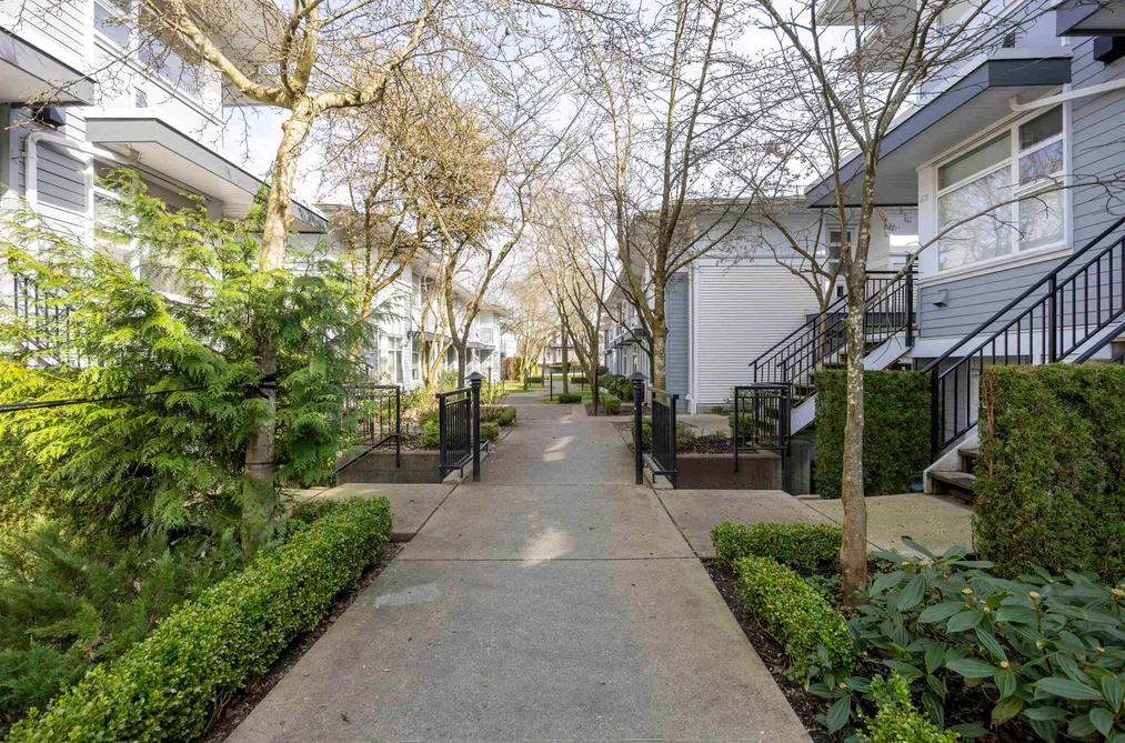 41 6528 DENBIGH AVENUE, Burnaby BC V5H 3R8, Burnaby BC — Residential for Sale - Photo 2