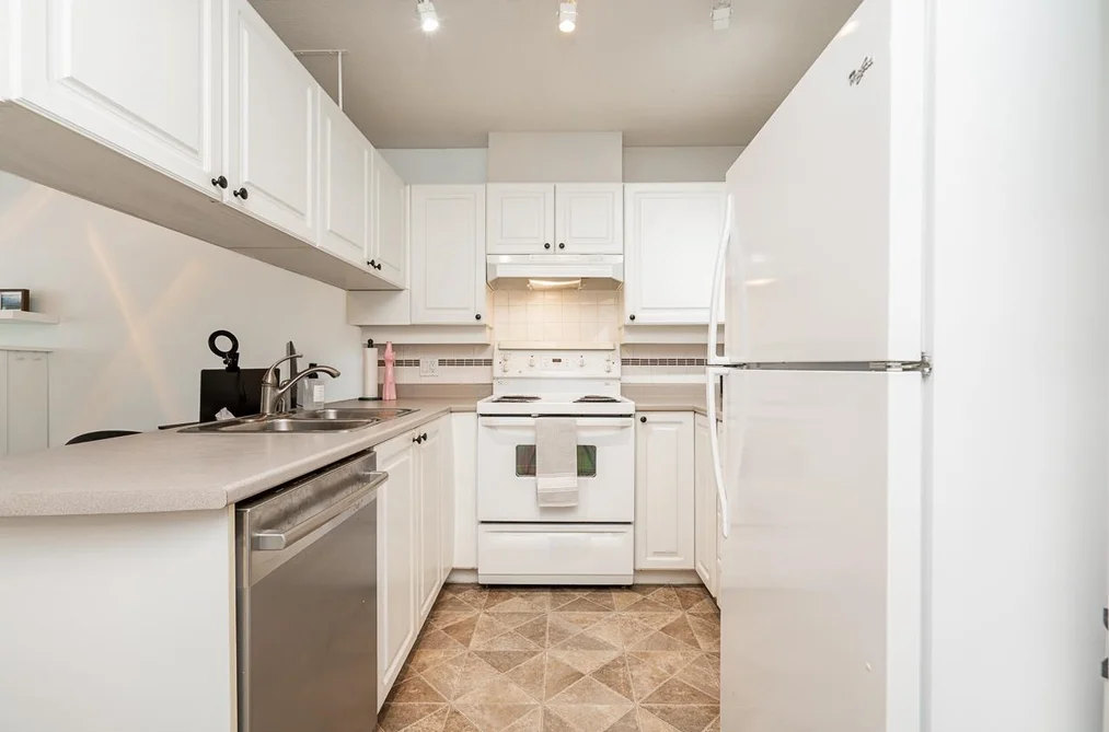 410 1035 AUCKLAND STREET, New Westminster BC V3M 1K9, New Westminster BC — Residential for Sale - Photo 2