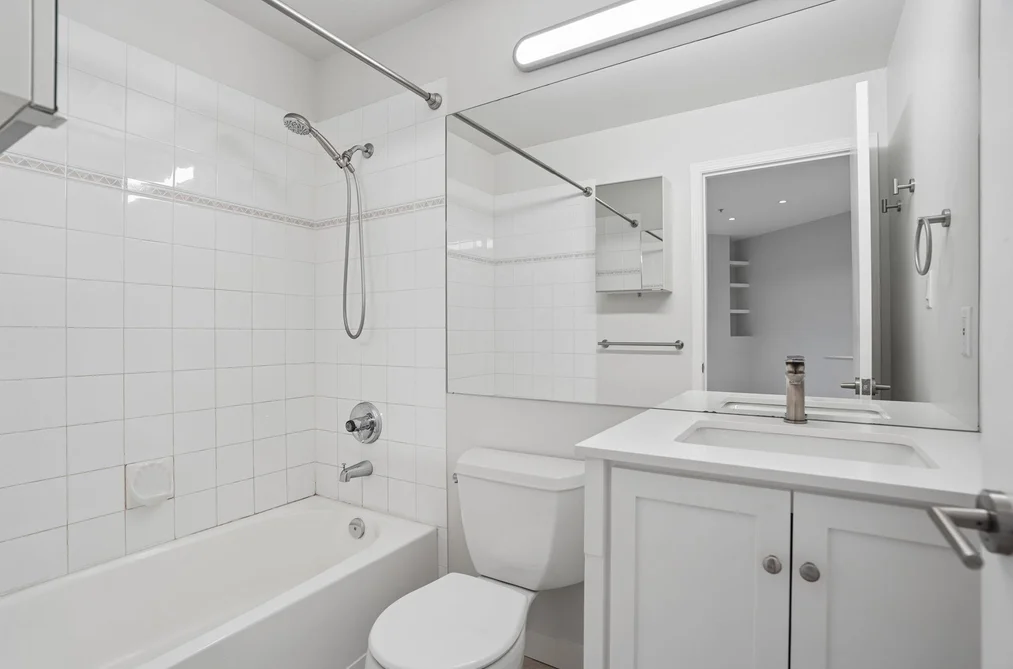 410 1177 HORNBY STREET, Vancouver, BC — Residential for Sale — Photo 13 of 25