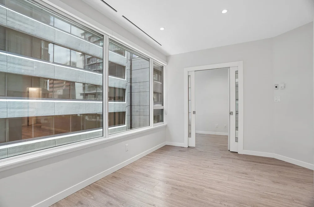 410 1177 HORNBY STREET, Vancouver, BC — Residential for Sale — Photo 4 of 25