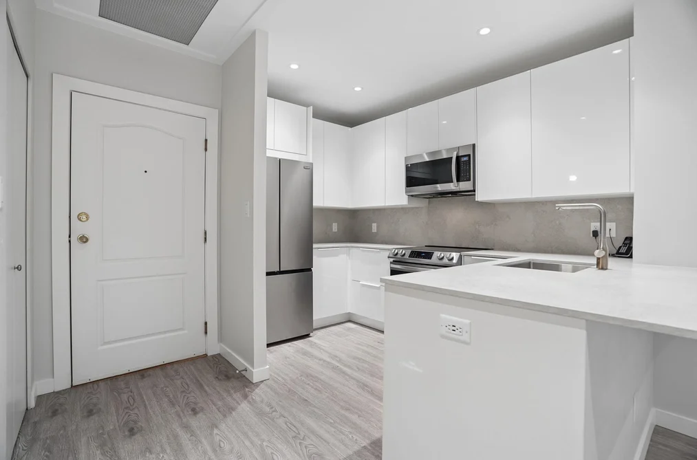 410 1177 HORNBY STREET, Vancouver, BC — Residential for Sale — Photo 8 of 25