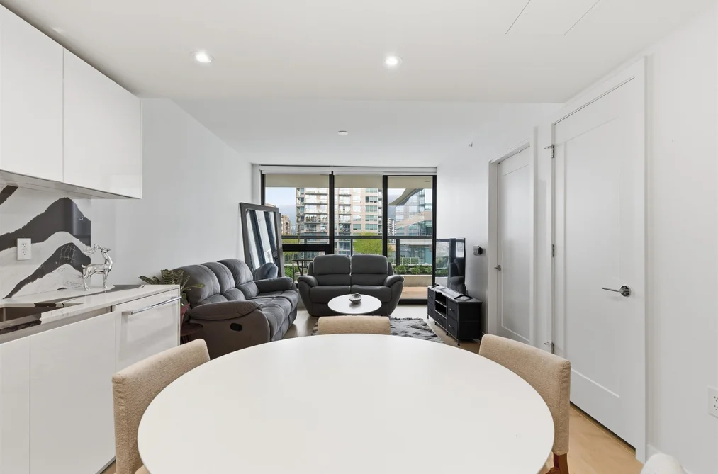 410 135 E 13TH STREET, North Vancouver BC V7T 1C3, North Vancouver BC — Residential for Sale - Photo 3