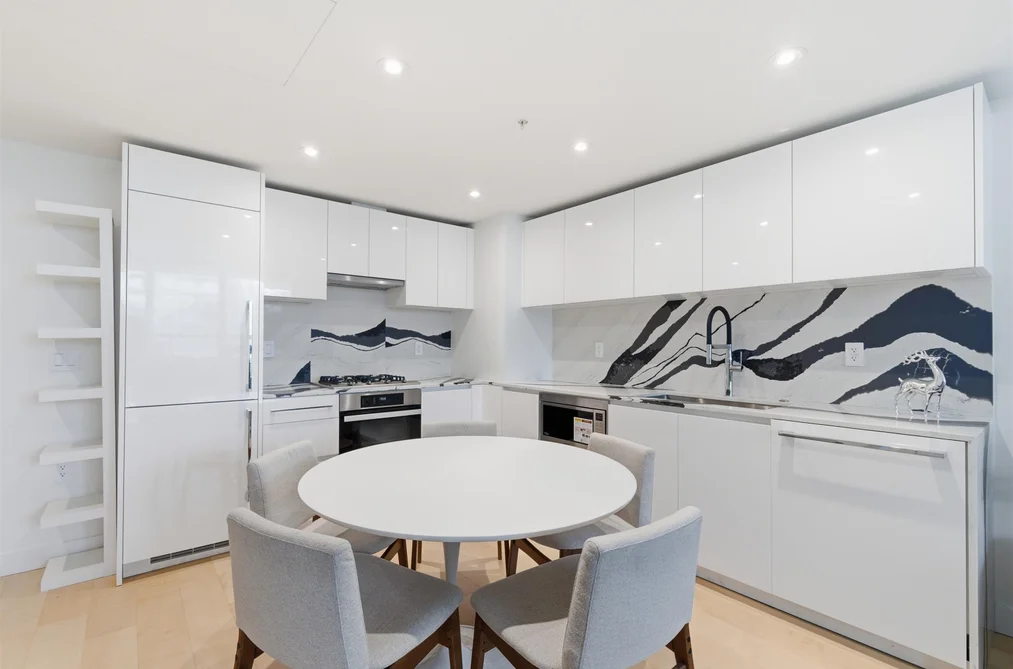 410 135 E 13TH STREET, North Vancouver BC V7T 1C3, North Vancouver BC — Residential for Sale - Photo 4