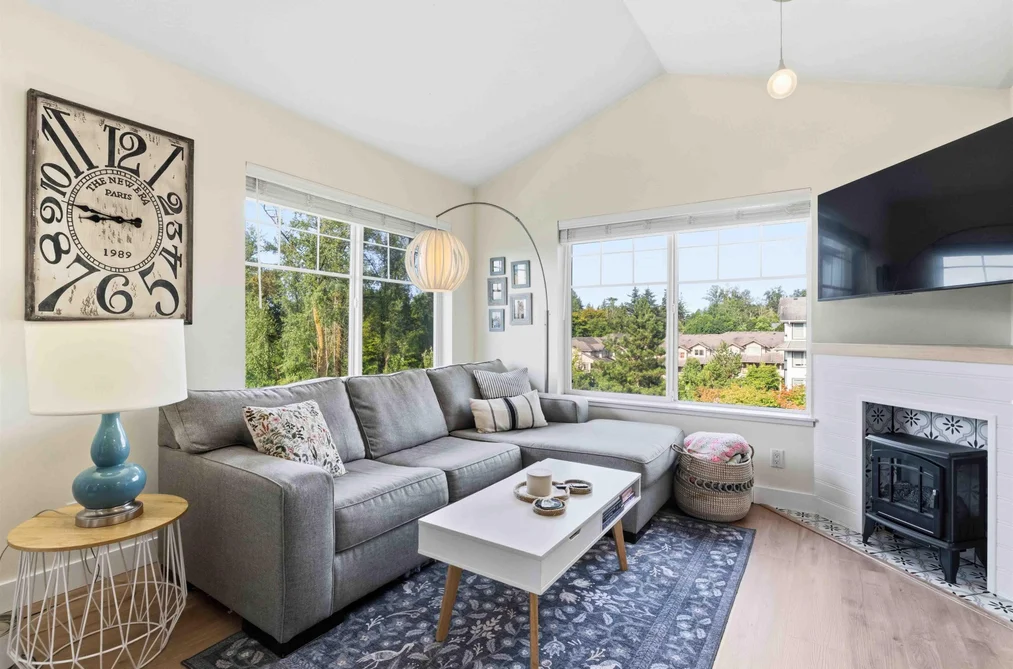 Condo for sale at 410 19340 65 Avenue Surrey British Columbia - MLS: R3145919