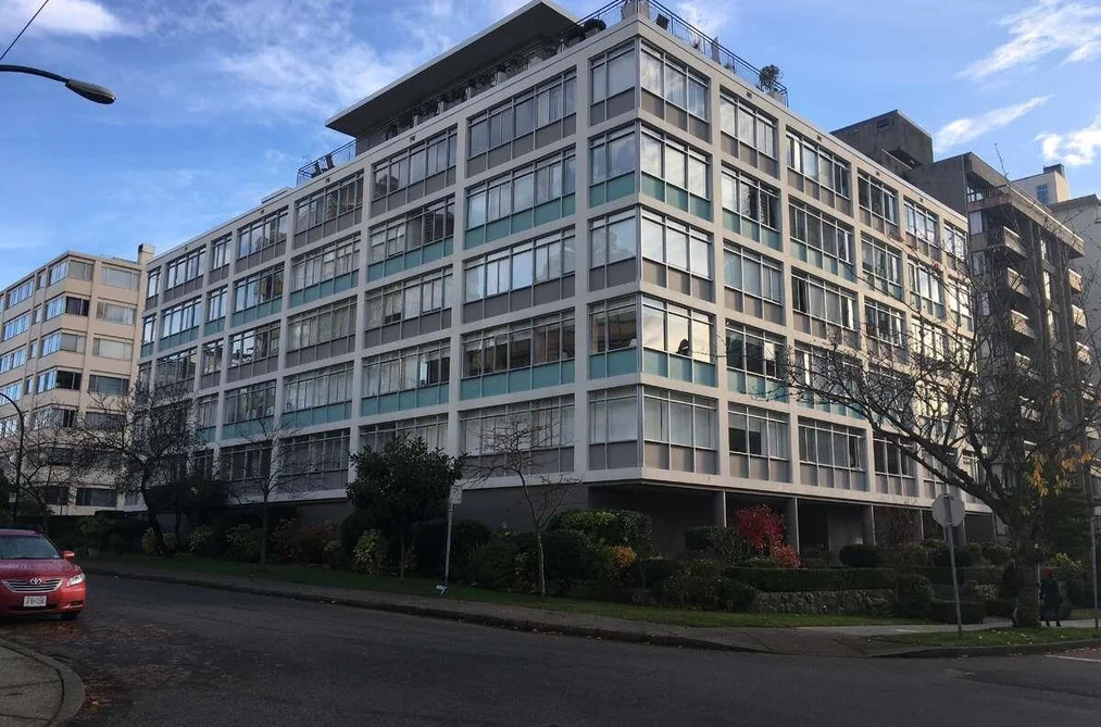 Condo for sale at 410 1975 Pendrell Street Vancouver British Columbia - MLS: R3049689