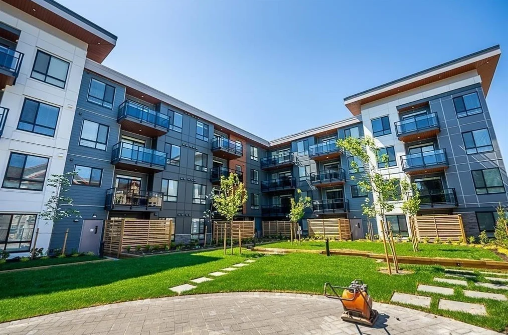 410 19825 54 AVENUE, Langley BC V3A 0P6, Langley BC — Residential for Sale - Photo 2