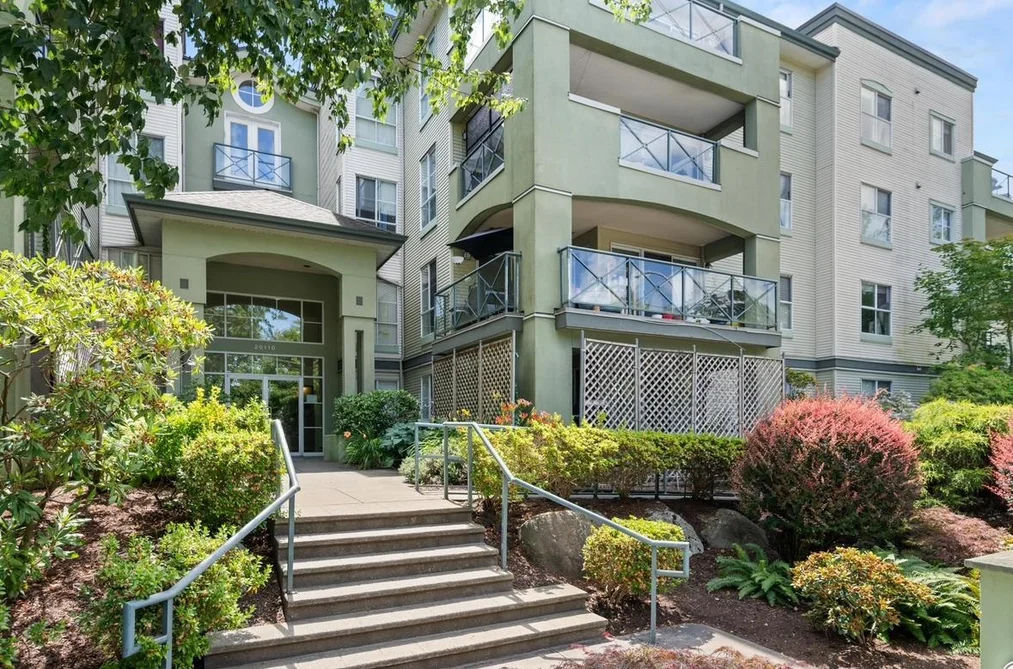 Condo for sale at 410 20110 Michaud Crescent Langley British Columbia - MLS: R3115201