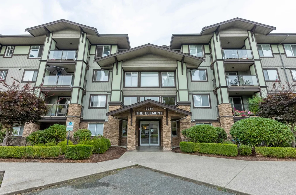 Condo for sale at 410 2038 Sandalwood Crescent Abbotsford British Columbia - MLS: R3126574