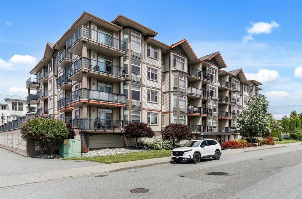 Condo for sale at 410 46021 Second Avenue Chilliwack British Columbia - MLS: R3130386