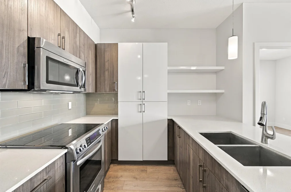 630 Como Lake Ave Unit 410, Coquitlam, BC - MLS: R3176695