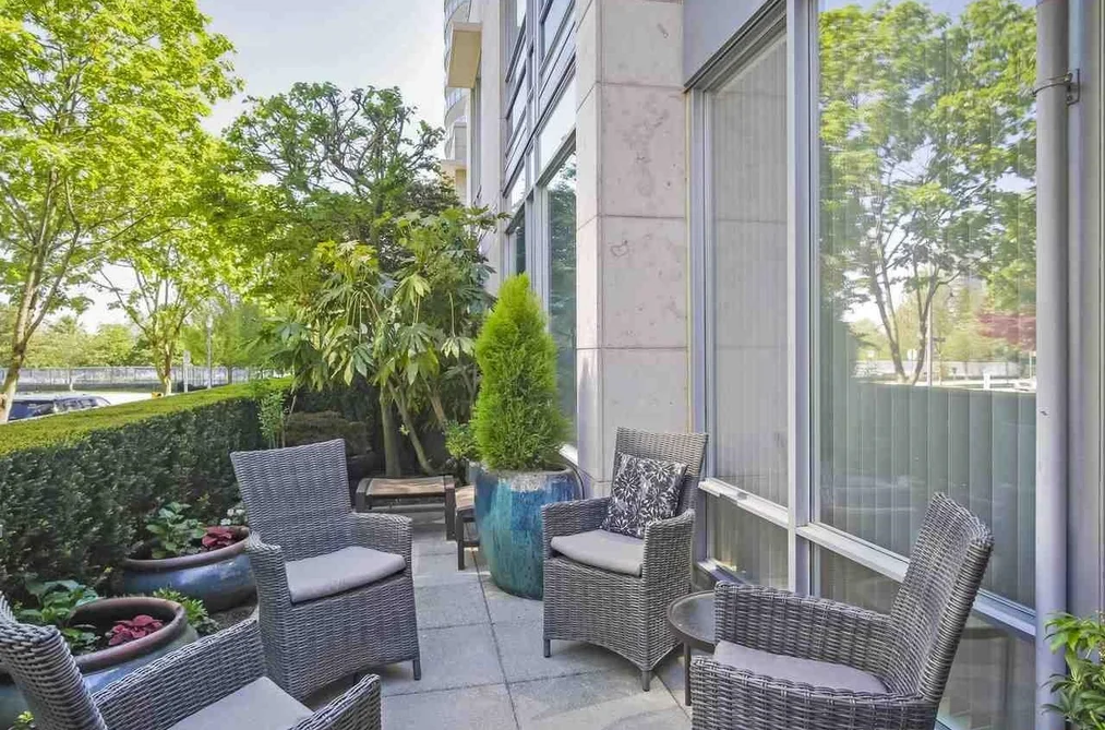 410 BEACH CRESCENT, Vancouver BC V6Z 3E9, Vancouver BC — Residential for Sale - Photo 2