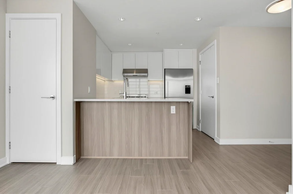 4103 4900 LENNOX LANE, Burnaby BC V5H 0G9, Burnaby BC — Residential for Sale - Photo 2