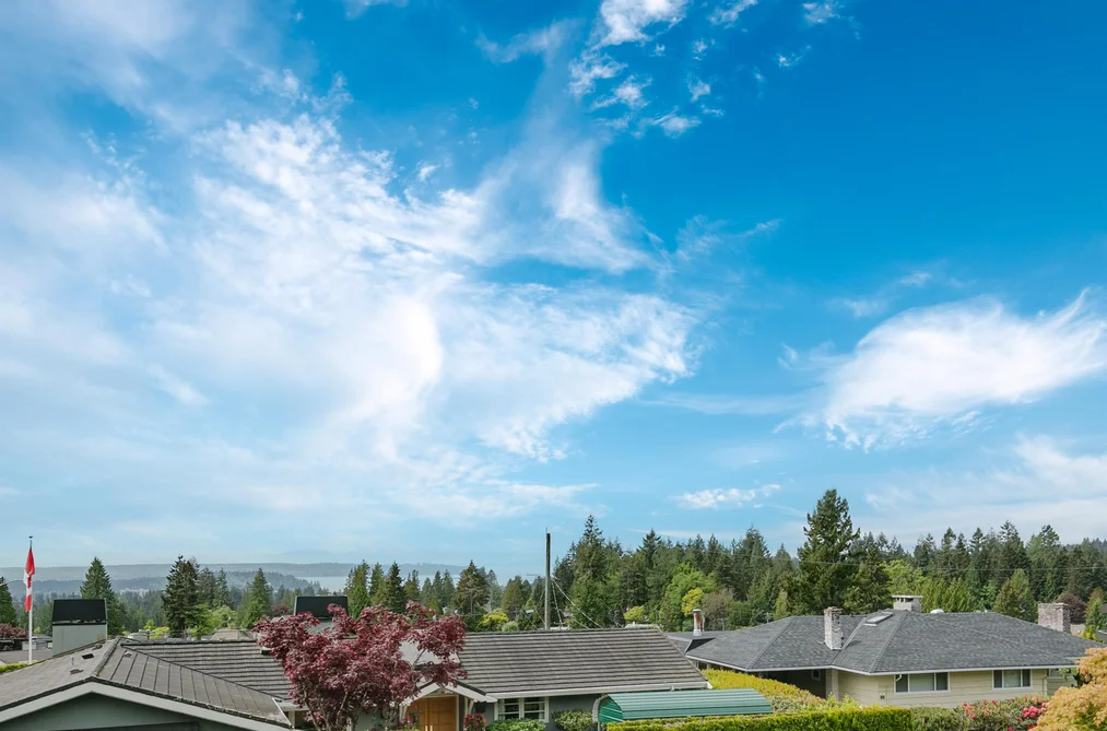 4106 CANTERBURY CRESCENT, North Vancouver BC V7R 3N5, North Vancouver BC — Residential for Sale - Photo 2