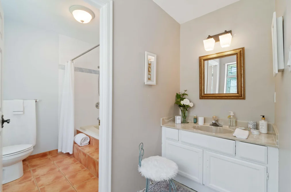 4106 Staulo Crescent, Vancouver, BC - House for Sale - Photo 23 of 40 4106 Staulo Crescent, Vancouver, BC - House for Sale - Photo 23 of 40