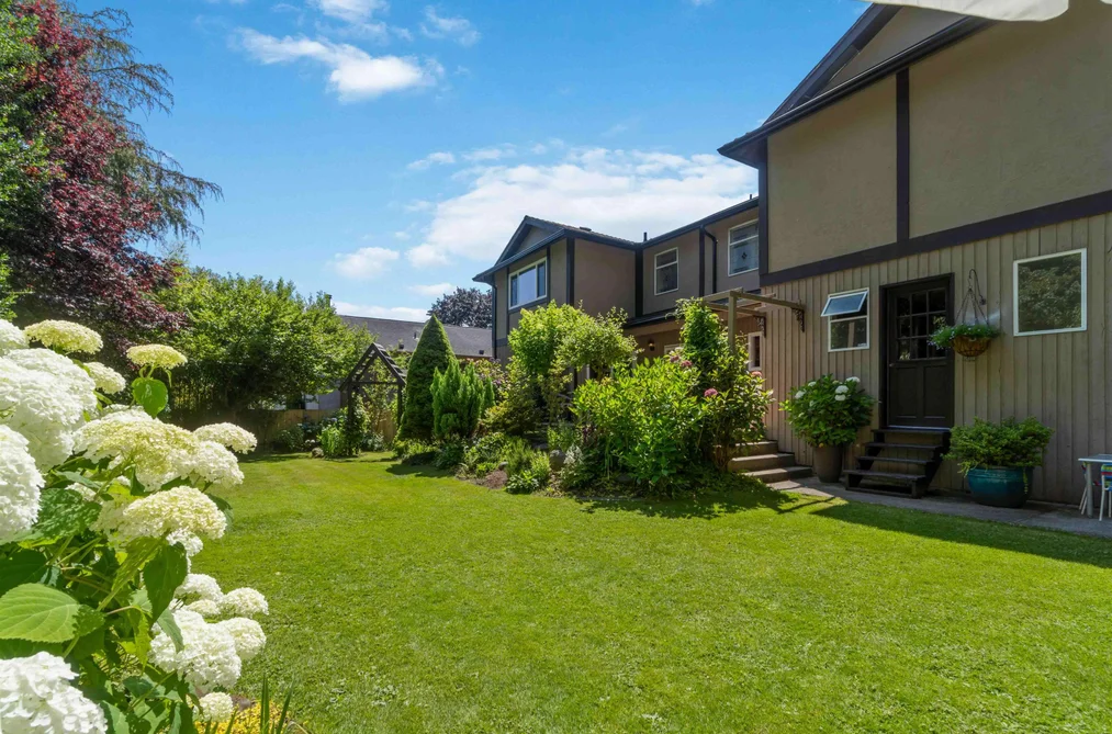 4106 Staulo Crescent, Vancouver, BC - House for Sale - Photo 32 of 40 4106 Staulo Crescent, Vancouver, BC - House for Sale - Photo 32 of 40