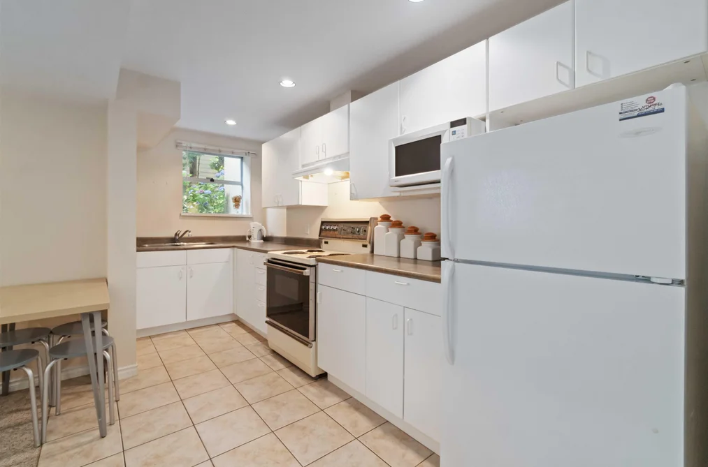 4106 Staulo Crescent, Vancouver, BC - House for Sale - Photo 37 of 40 4106 Staulo Crescent, Vancouver, BC - House for Sale - Photo 37 of 40