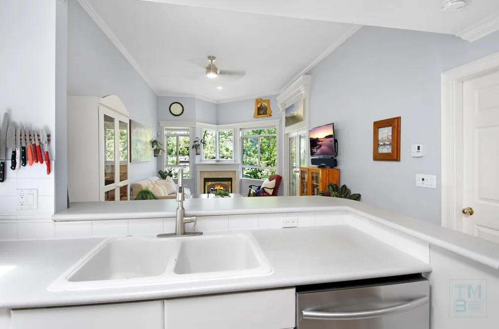411 128 W 8TH STREET, North Vancouver BC V7M 3M1, North Vancouver BC — Residential for Sale — Photo 11 of 37