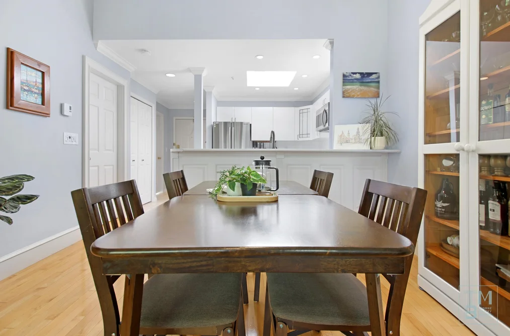 411 128 W 8TH STREET, North Vancouver BC V7M 3M1, North Vancouver BC — Residential for Sale — Photo 13 of 37