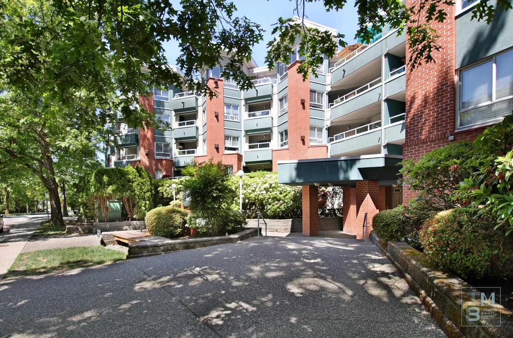 411 128 W 8TH STREET, North Vancouver BC V7M 3M1, North Vancouver BC — Residential for Sale — Photo 4 of 37