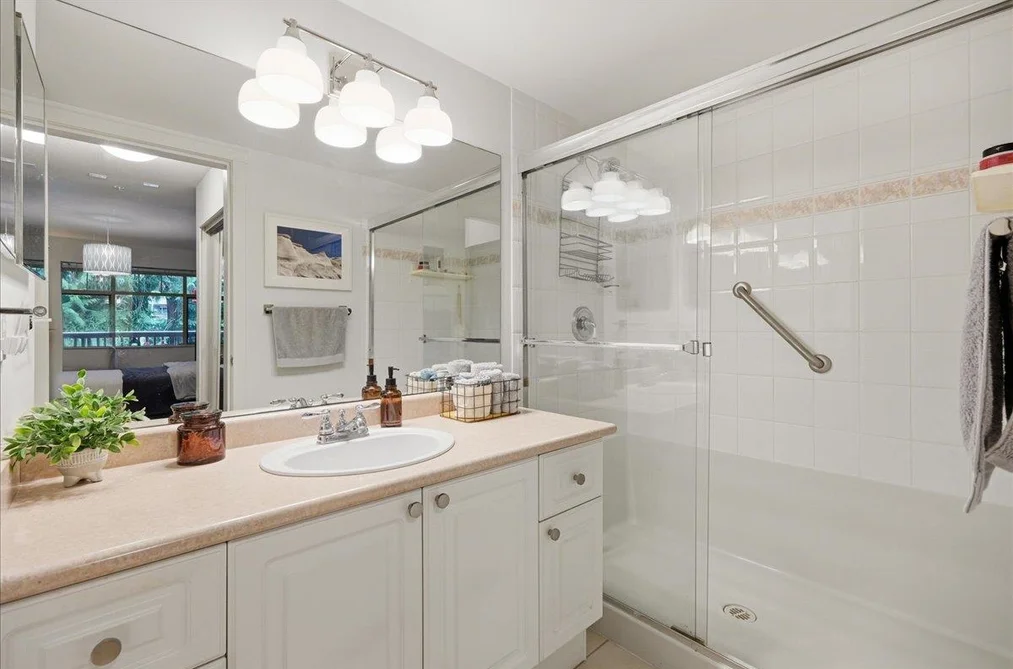 411 2059 CHESTERFIELD AVENUE, North Vancouver BC V7M 2P4, North Vancouver BC — Residential for Sale — Photo 18 of 33