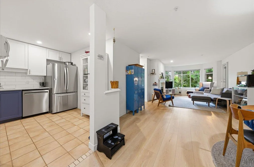 411 2059 CHESTERFIELD AVENUE, North Vancouver BC V7M 2P4, North Vancouver BC — Residential for Sale — Photo 9 of 33