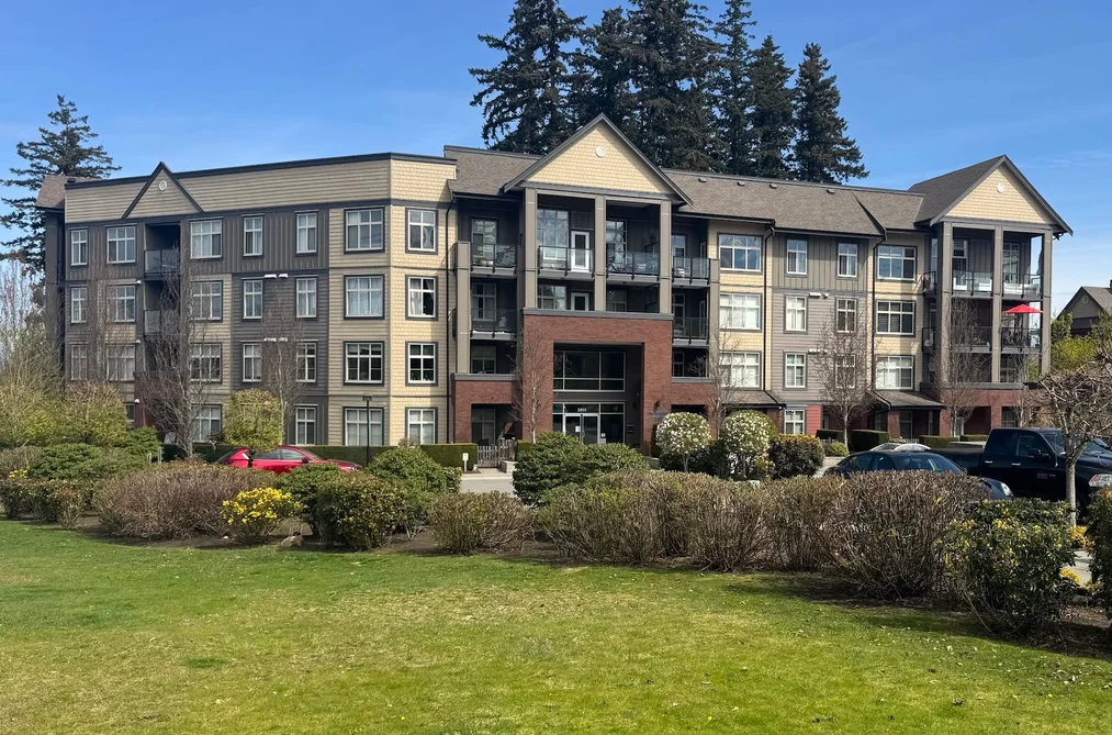 Condo for sale at 411 2855 156 Street Surrey British Columbia - MLS: R3115388