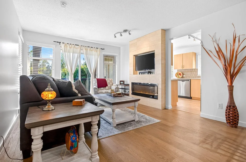 411 2998 SILVER SPRINGS BOULEVARD, Coquitlam BC V3E 3R7, Coquitlam BC — Residential for Sale — Photo 3 of 38