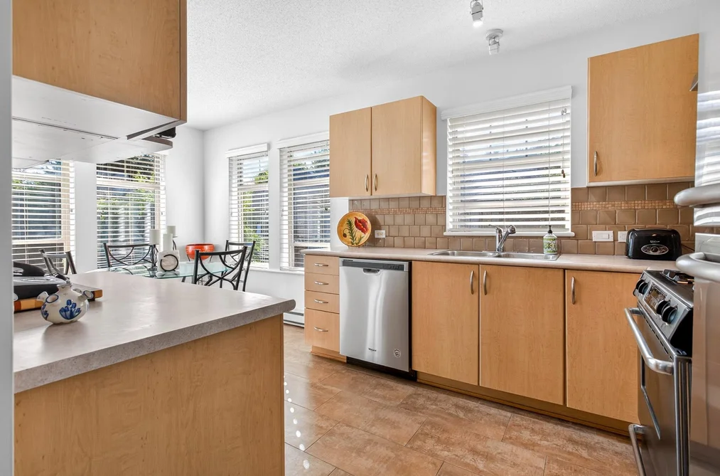 411 2998 SILVER SPRINGS BOULEVARD, Coquitlam BC V3E 3R7, Coquitlam BC — Residential for Sale — Photo 8 of 38