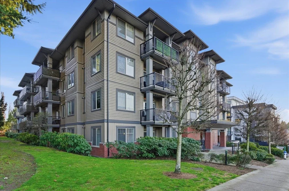 Condo for sale at 411 33898 Pine Street Abbotsford British Columbia - MLS: R3126005