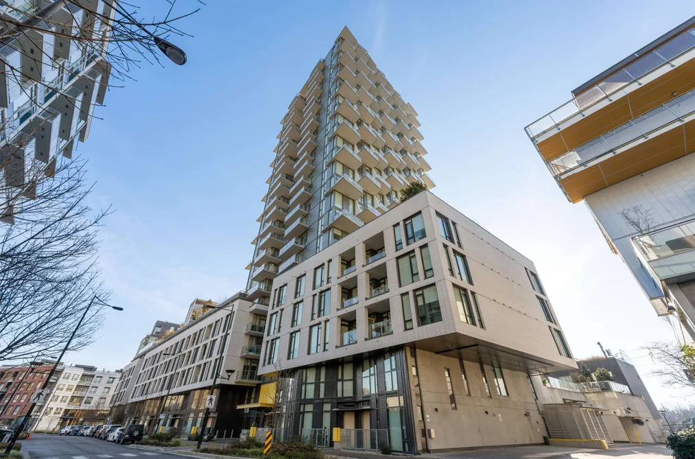 Condo for sale at 411 3538 Sawmill Crescent Vancouver British Columbia - MLS: R3122786