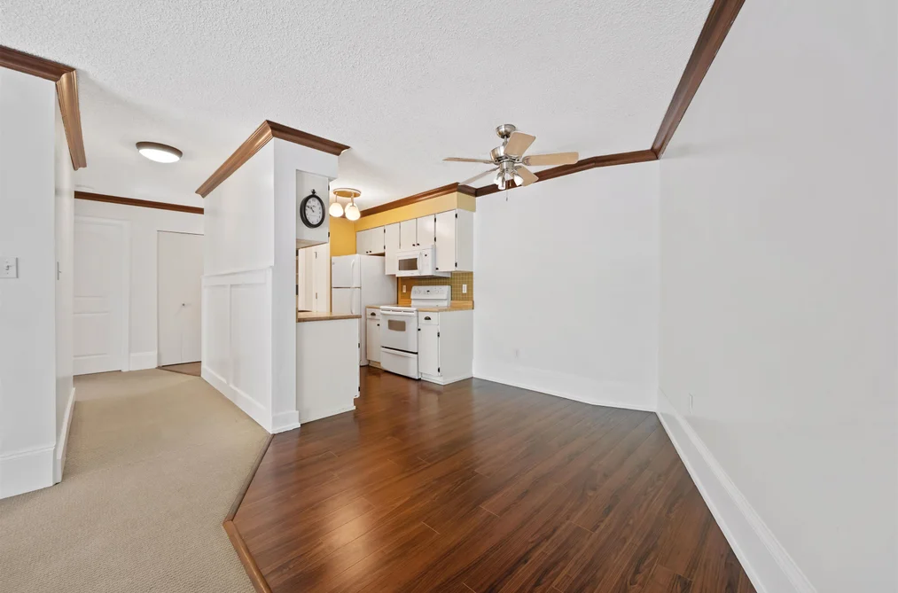 411 4373 HALIFAX STREET, Burnaby BC V5C 5Z2, Burnaby BC — Residential for Sale — Photo 15 of 36