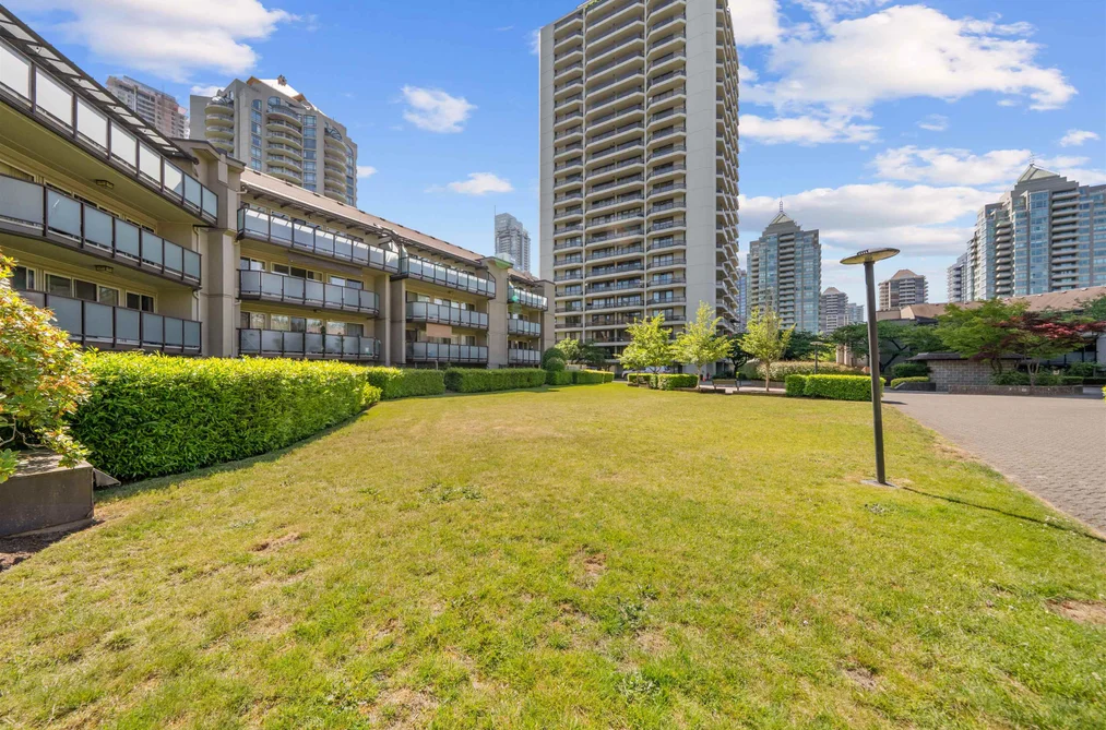 411 4373 HALIFAX STREET, Burnaby BC V5C 5Z2, Burnaby BC — Residential for Sale — Photo 6 of 36