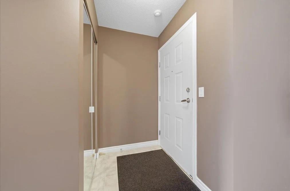 411 450 BROMLEY STREET, Coquitlam BC V3K 6S5, Coquitlam BC — Residential for Sale - Photo 2