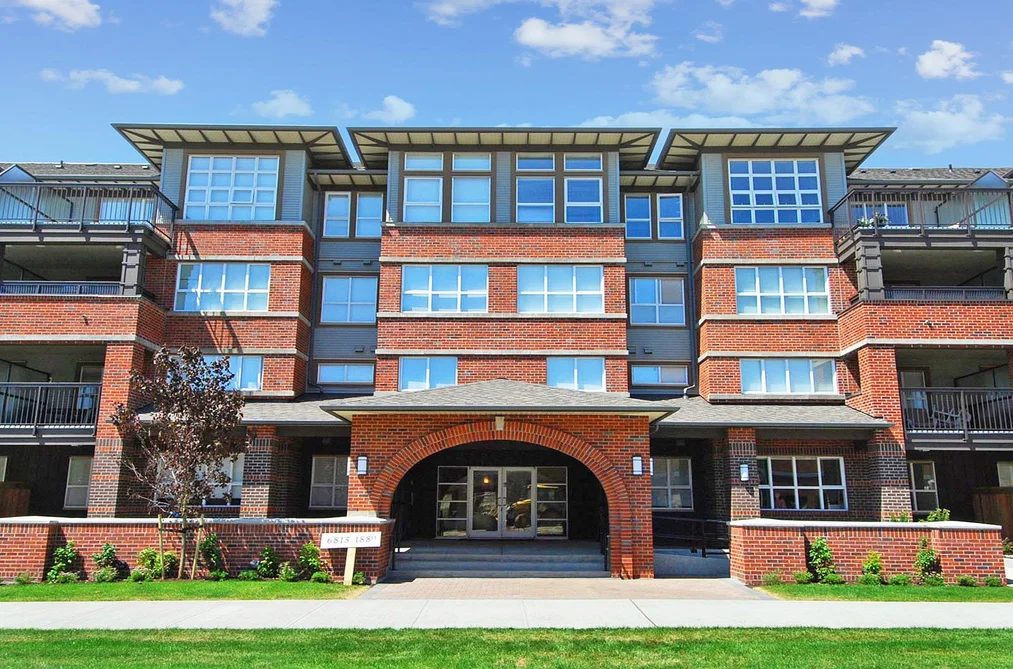 Condo for sale at 411 6815 188 Street Surrey British Columbia - MLS: R3157326
