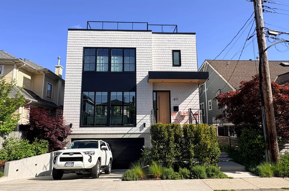 House for sale at 411 Aubrey Place Vancouver British Columbia - MLS: R3133305