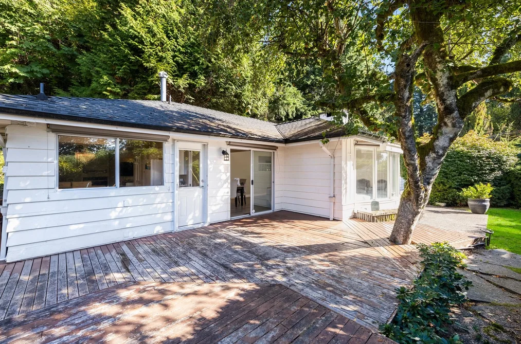 House for sale at 4110 Burkeridge Place West Vancouver British Columbia - MLS: R3115967