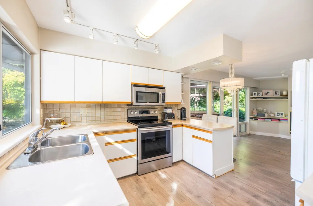 4110 BURKERIDGE PLACE, West Vancouver BC V7V 3M9, West Vancouver BC — Residential for Sale - Photo 4