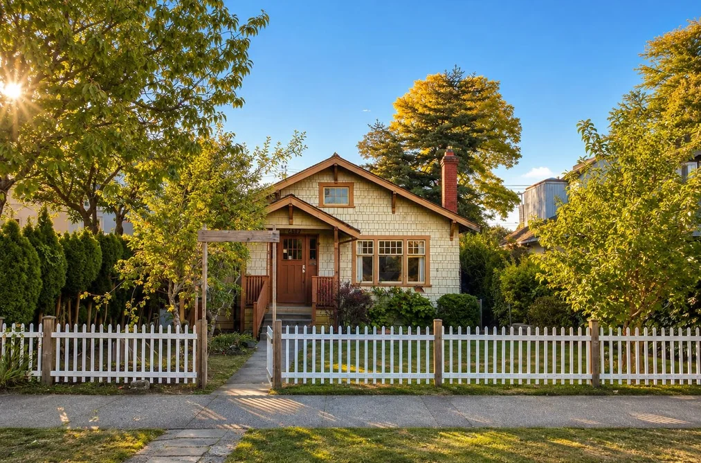 House for sale at 4117 W 11th Avenue Vancouver British Columbia - MLS: R3156749