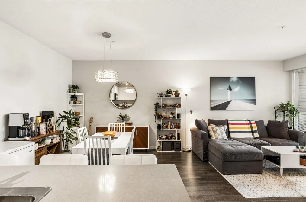 Condo for sale at 412 1152 Windsor Mews Coquitlam British Columbia - MLS: R3111934