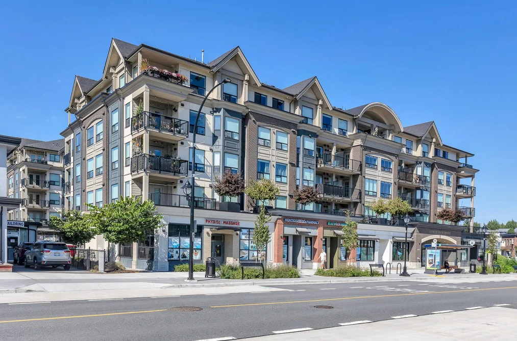Condo for sale at 412 2493 Montrose Avenue Abbotsford British Columbia - MLS: R3108346