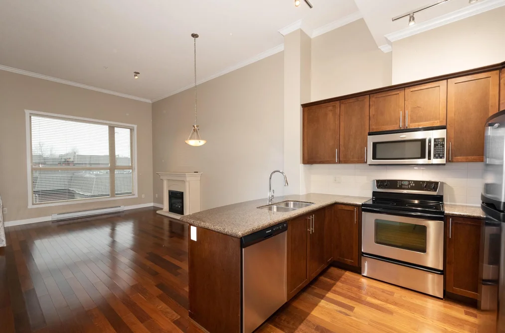 412 2627 SHAUGHNESSY STREET, Port Coquitlam BC V3C 0E1, Port Coquitlam BC — Residential for Sale - Photo 2