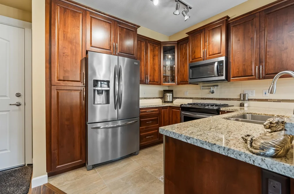 412 2860 TRETHEWEY STREET, Abbotsford BC V2T 0G5, Abbotsford BC — Residential for Sale - Photo 2