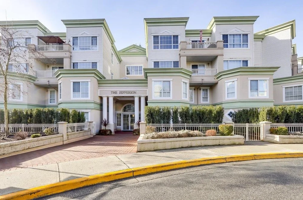 Condo for sale at 412 2960 Princess Crescent Coquitlam British Columbia - MLS: R3084055
