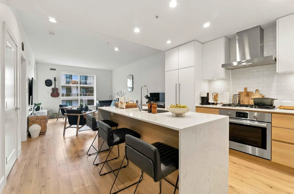 3131 Murray St Unit 412, Port Moody, BC - MLS: R3175789