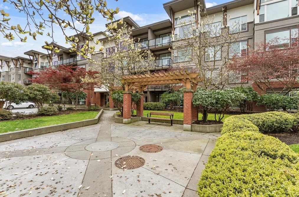 Condo for sale at 412 33539 Holland Avenue Abbotsford British Columbia - MLS: R3111143
