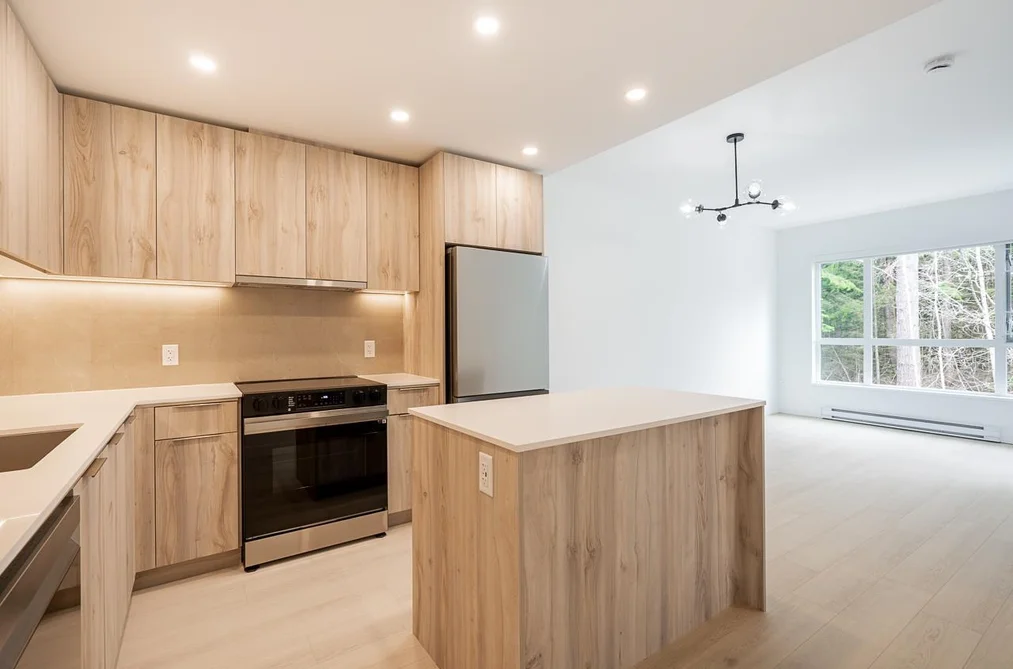 Condo for sale at 412 3596 Malsum Drive North Vancouver British Columbia - MLS: R3119076