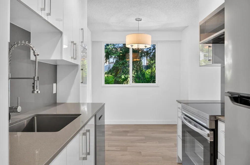 412 371 ELLESMERE AVENUE, Burnaby, BC — Residential for Sale — Photo 8 of 23